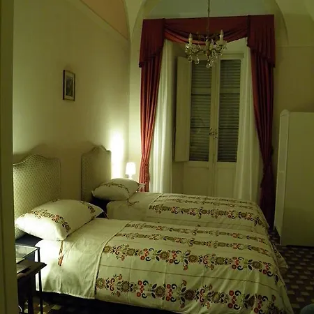 Casa In Piazza Frühstückspension Veroli