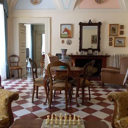 Frühstückspension Casa In Piazza Veroli
